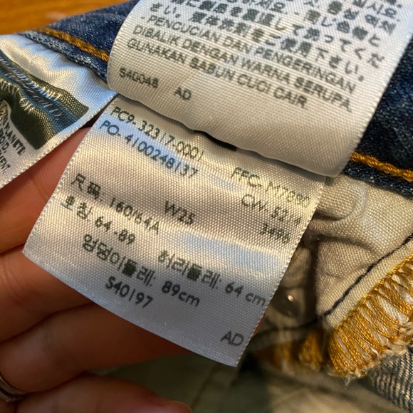 Levi’s 501 denim short shorts - Picture 5 of 5